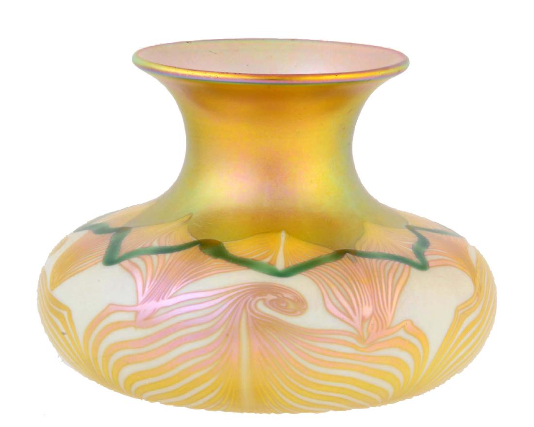 Quezal Vase. (1 of 8)