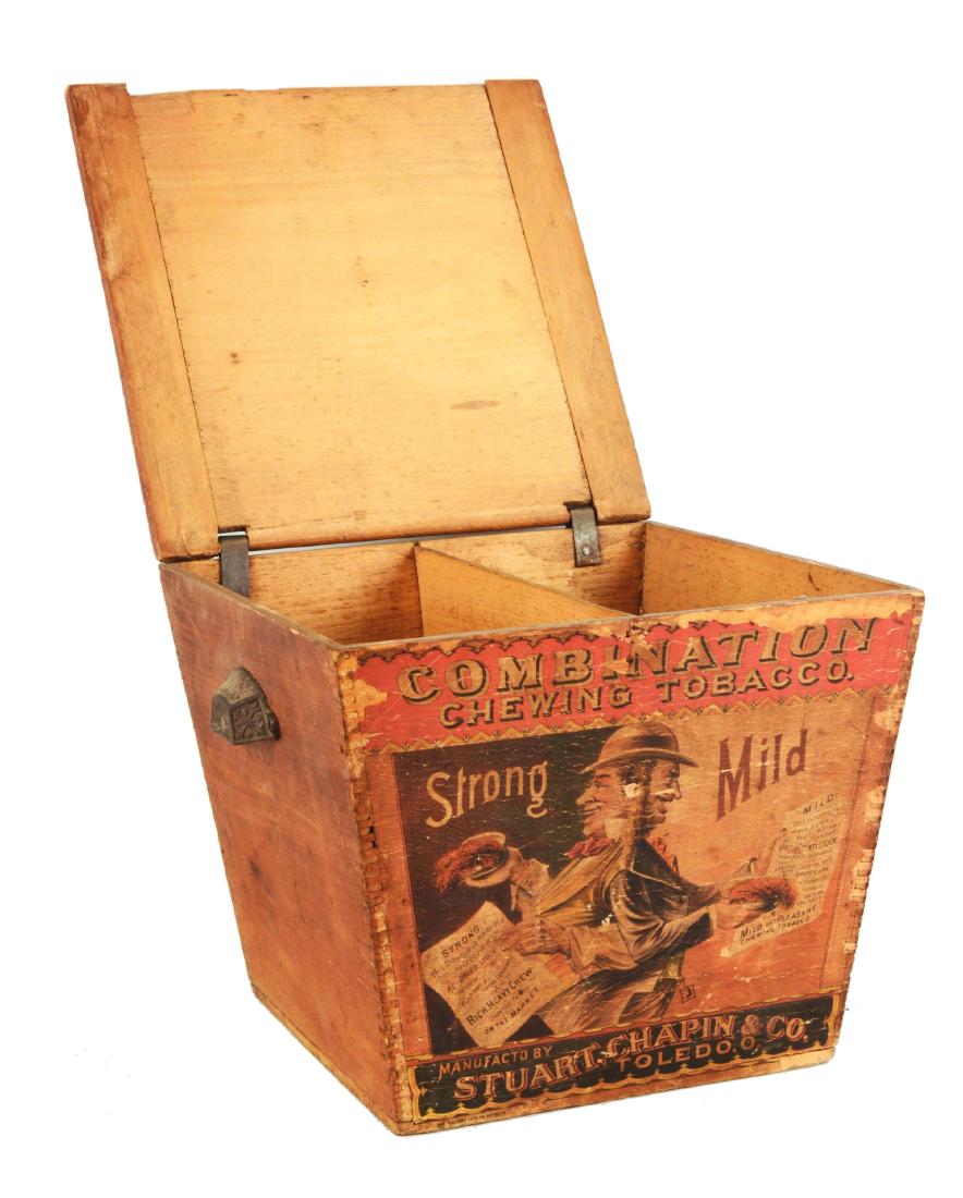 Combination Chewing Tobacco Wooden Box. (1 of 7)