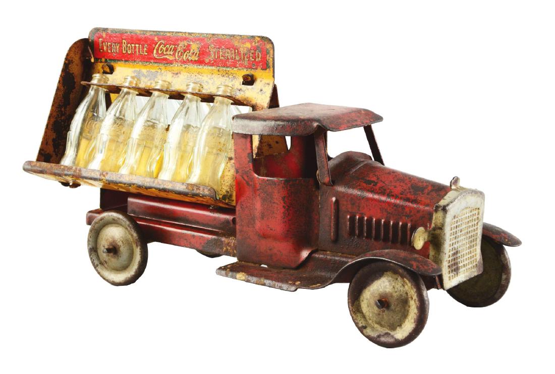 1930's Coca-Cola Metalcraft Toy Truck. (1 of 6)
