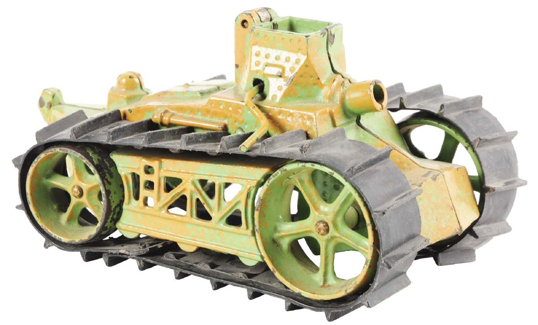Arcade Cast Iron Tank.: Replaced treads. Missing turret cover. (JY).Condition:Dimensions:8 -1/2" x 4 -1/2".