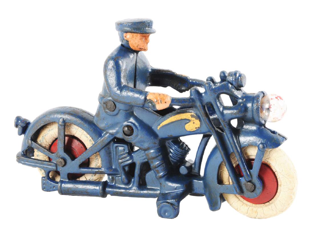 Cast Iron Hubley Motorcycle Cop. (1 of 2)