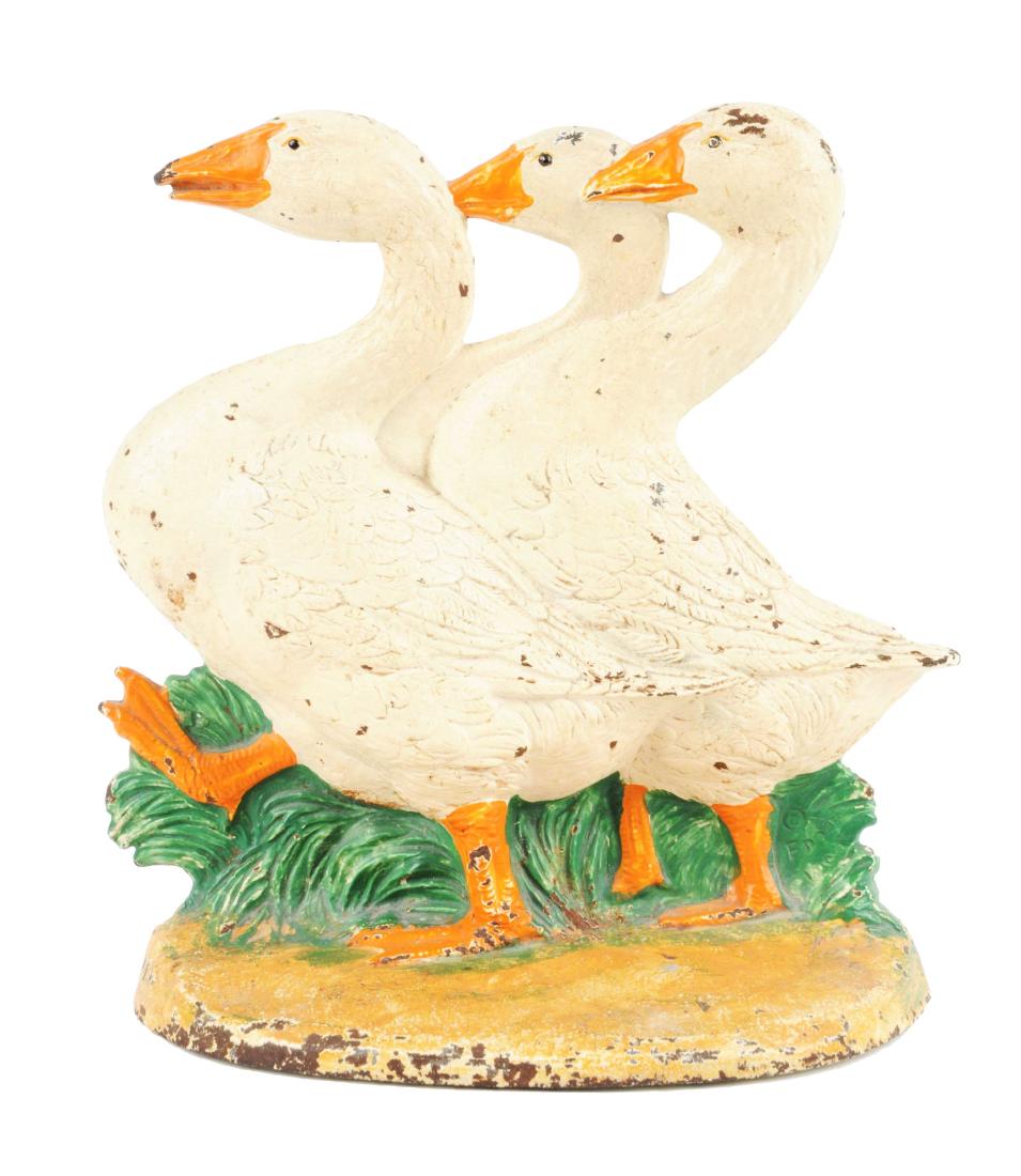 Cast Iron Three Geese Doorstop. (1 of 2)