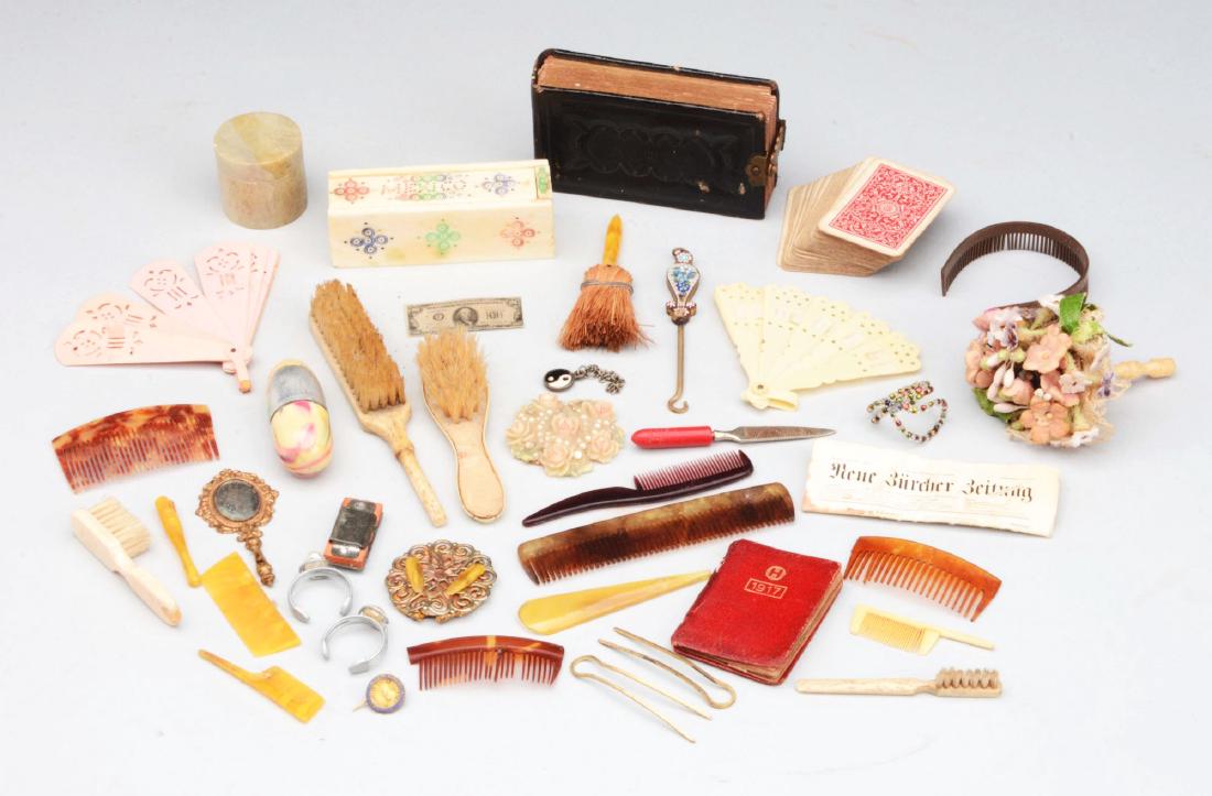 Large Lot of Doll Accessories. (1 of 1)