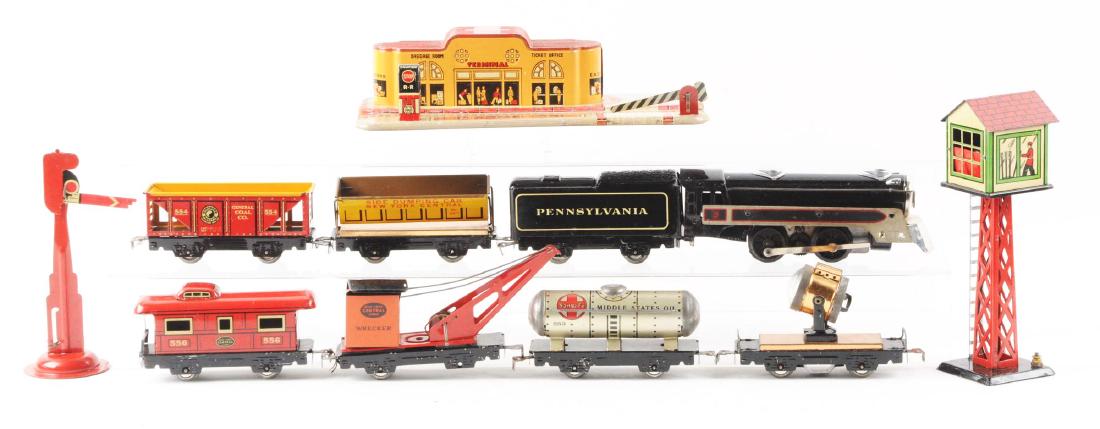 Marx Tin Litho Electric Freight Warehouse Train Set. (1 of 5)