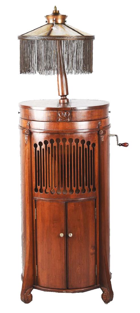 Modernola Console Phonograph With Lamp. (1 of 3)