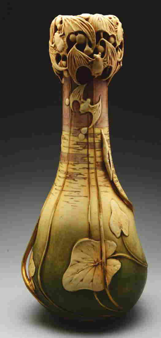 Amphora Ceramic Berry Bat Vase Nov 18, 2017 Dan Morphy Auctions in PA