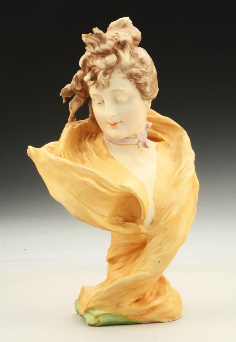 Amphora Ceramic Bust of a Woman. (1 of 7)