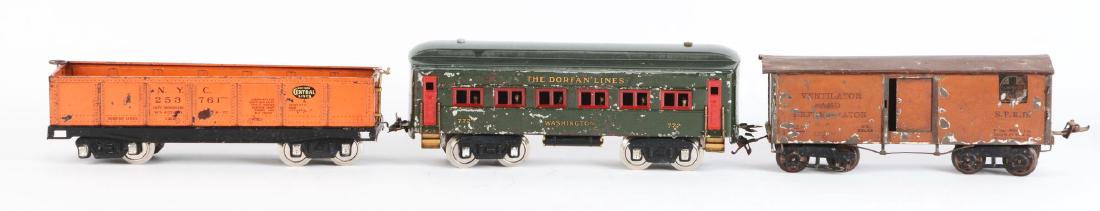 Lot of 3: Assorted Train Cars. (1 of 2)