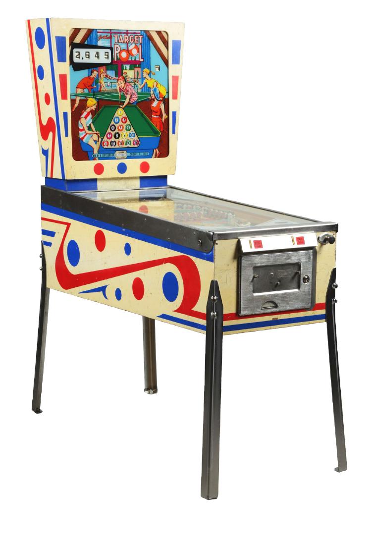 10¢, 25¢ Gottlieb's Target Pool Pinball Machine. (1 of 8)