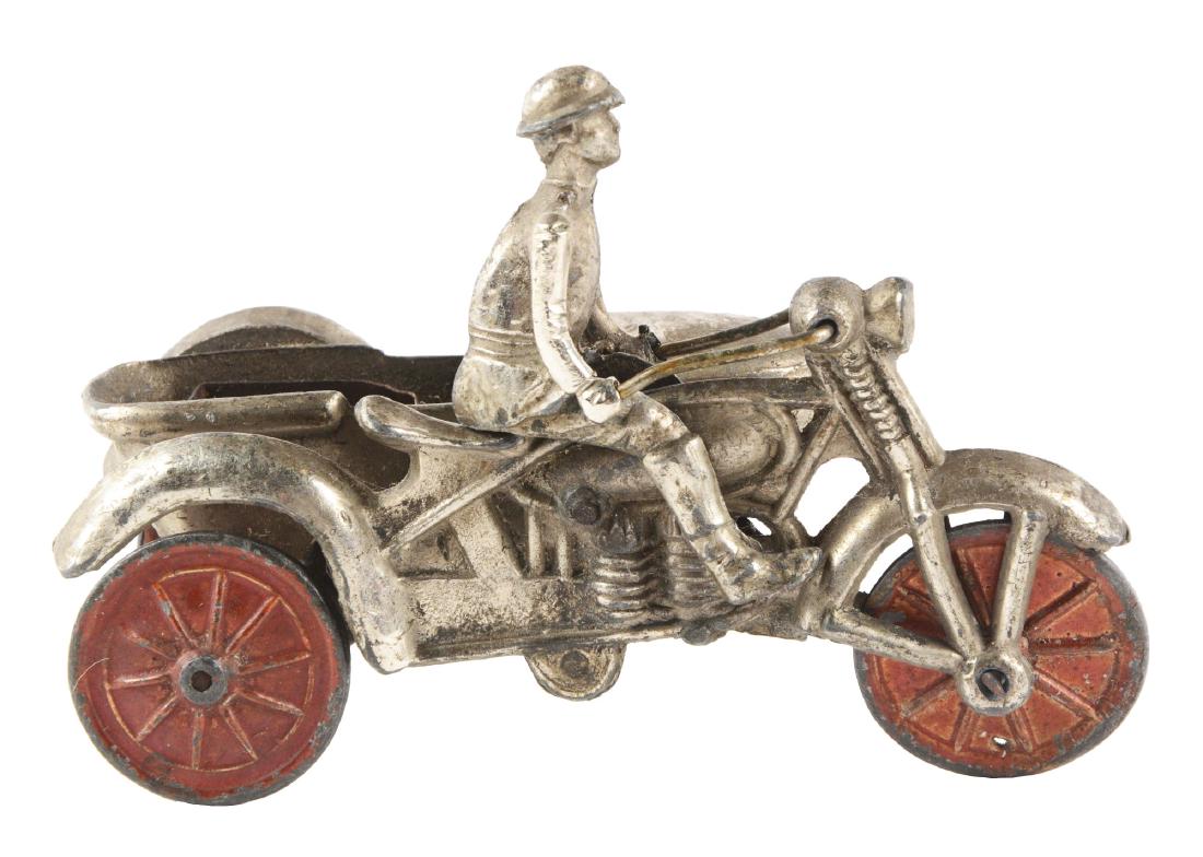 Extremely Unusual Pre-War Wind-Up Die-Cast and Metal (1 of 4)