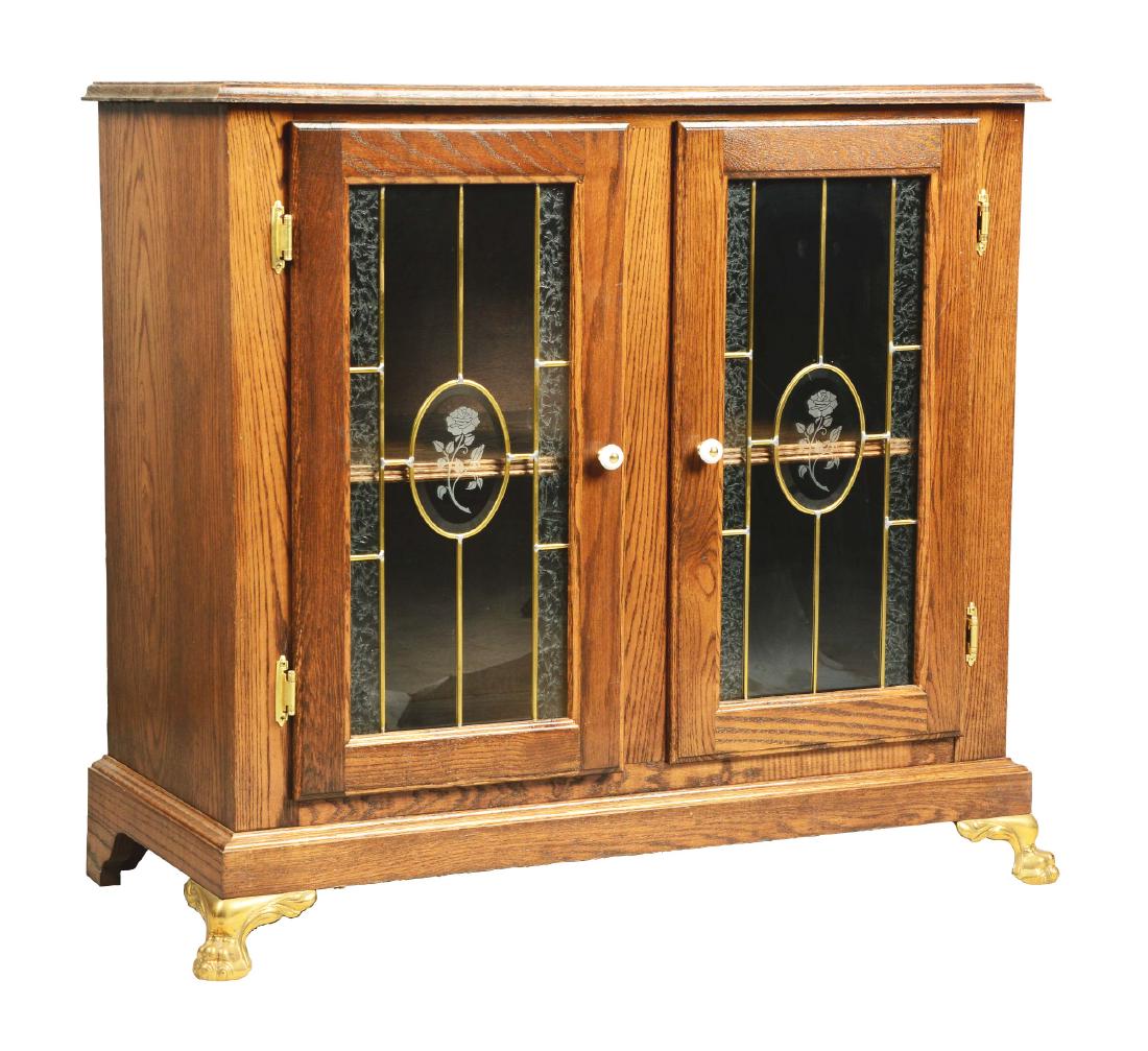 Glass Front Oak Double Slot Machine Stand. (1 of 3)