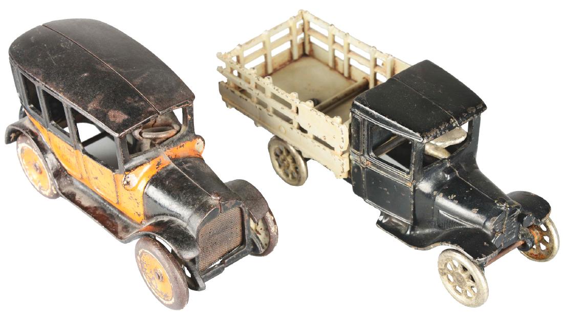 Lot Of 2: Arcade Cast Iron Cars. (1 of 4)