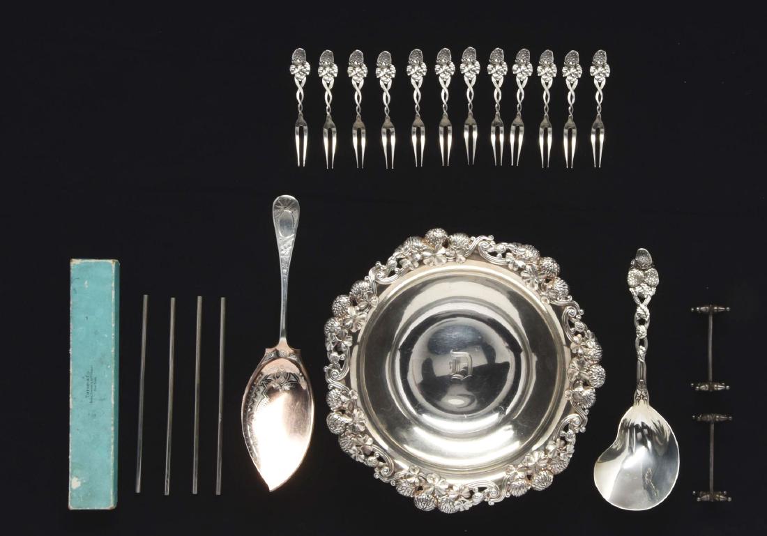 A Tiffany Sterling Stawberry Bowl. (1 of 5)