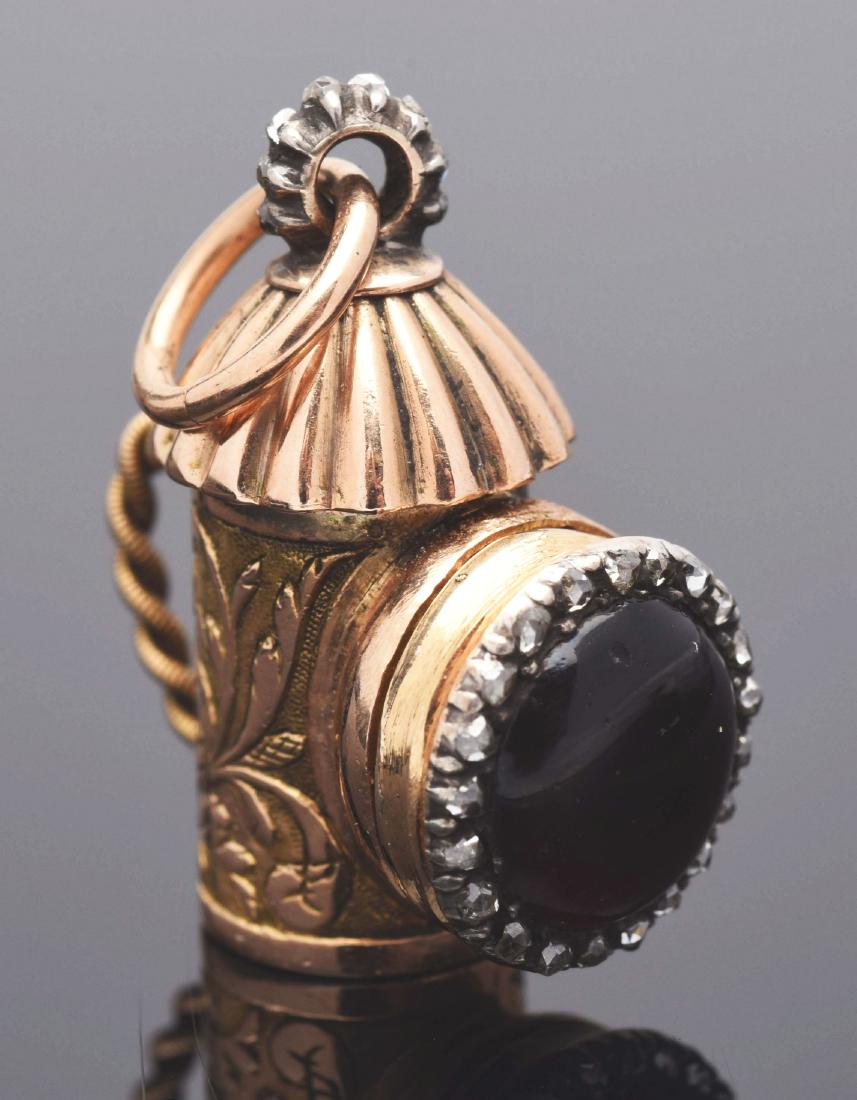 14K Yellow Gold Antique Vinaigrette. (1 of 4)