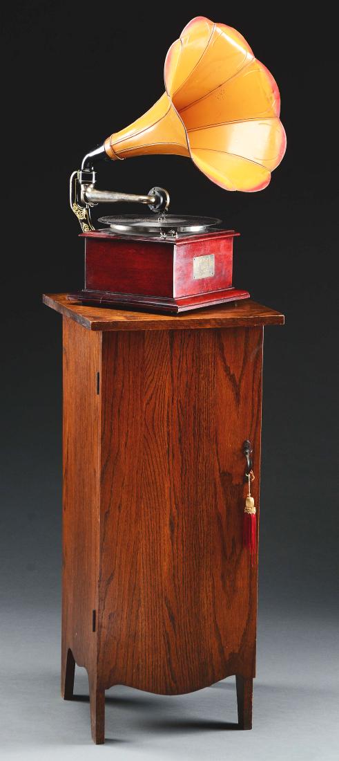 Victor Model "VIC-O" Table Top Phonograph with: Early 20th century, Victor Talking Machine Co. Model VIC-O No:_894. Sold with an original exhibition model reproducer and peach colored metal horn with original decal, believe to be unique to this par