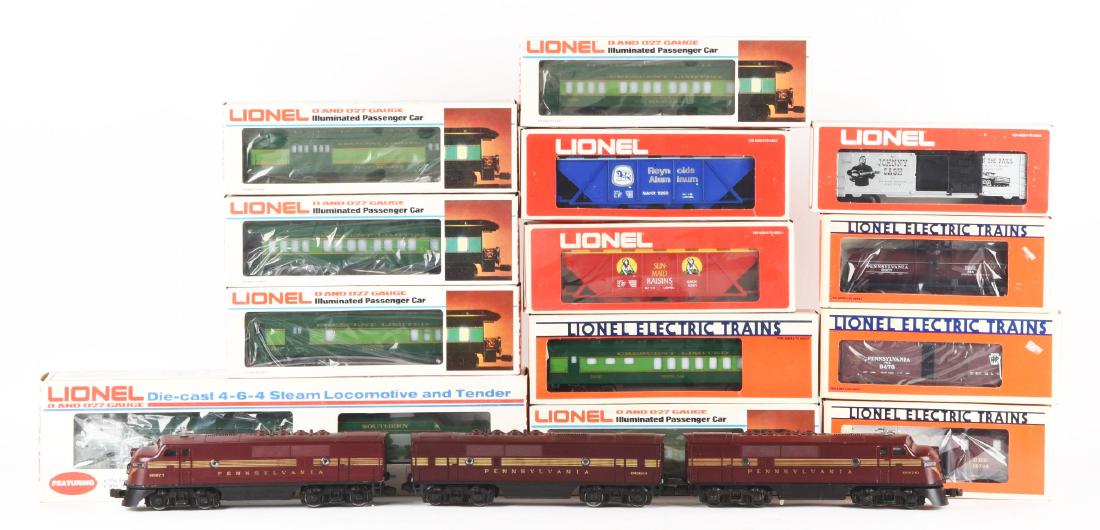 Lot of 16: Lionel PRR F3, Crescent Set and Boxcars. (1 of 2)