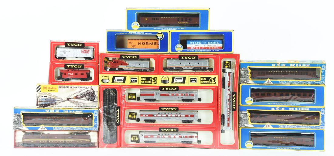 Lot of 12: Box Set and Rolling Stock. (1 of 2)
