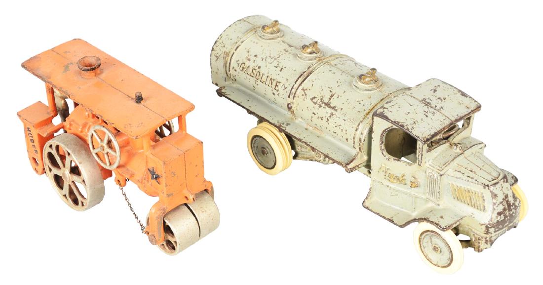 Lot Of 2: Cast Iron Toy Trucks. (1 of 4)