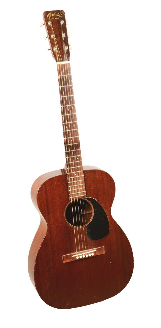 C.F. Martin & Co. 00-17 Acoustic Guitar. (1 of 7)
