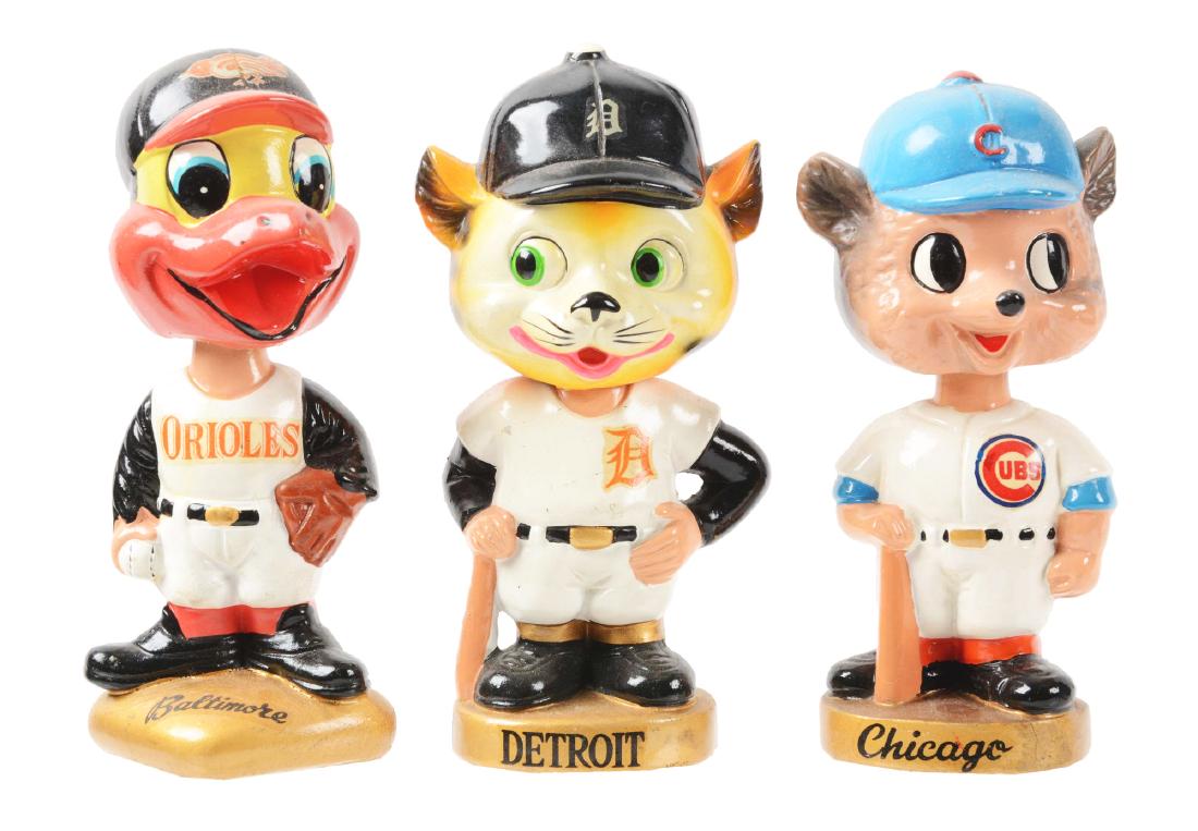 Lot of 3: 1966-1971 Gold Base Mascot Baseball Nodder. (1 of 1)