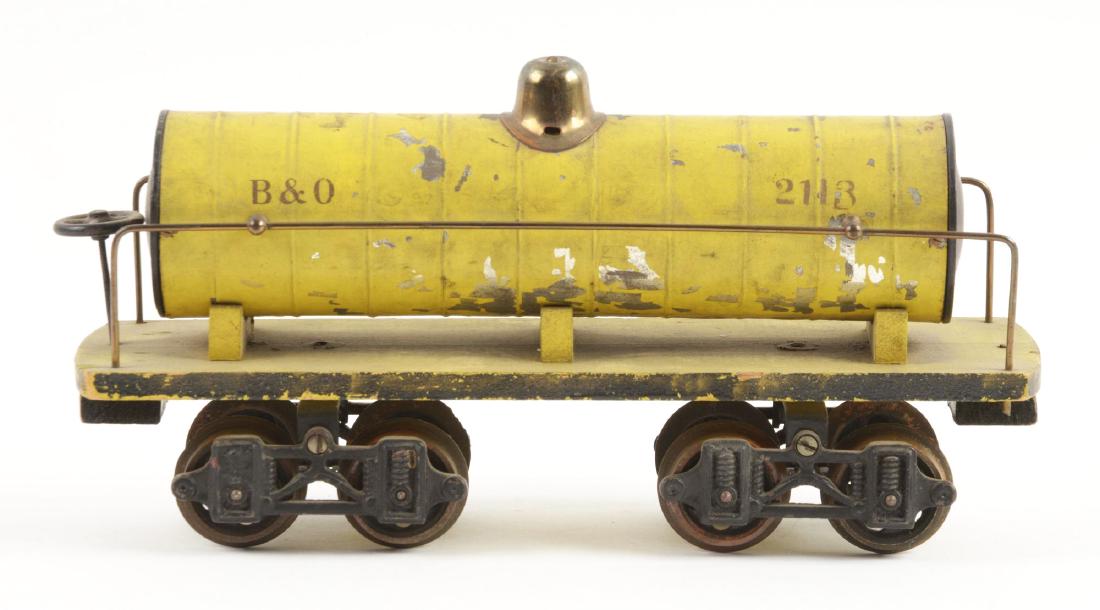 Scarce Voltamp No. 2113 Yellow B&O Tank Car. (1 of 4)
