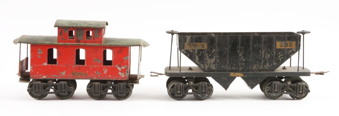Lot of 2: Voltamp Train Freight Cars. (1 of 2)