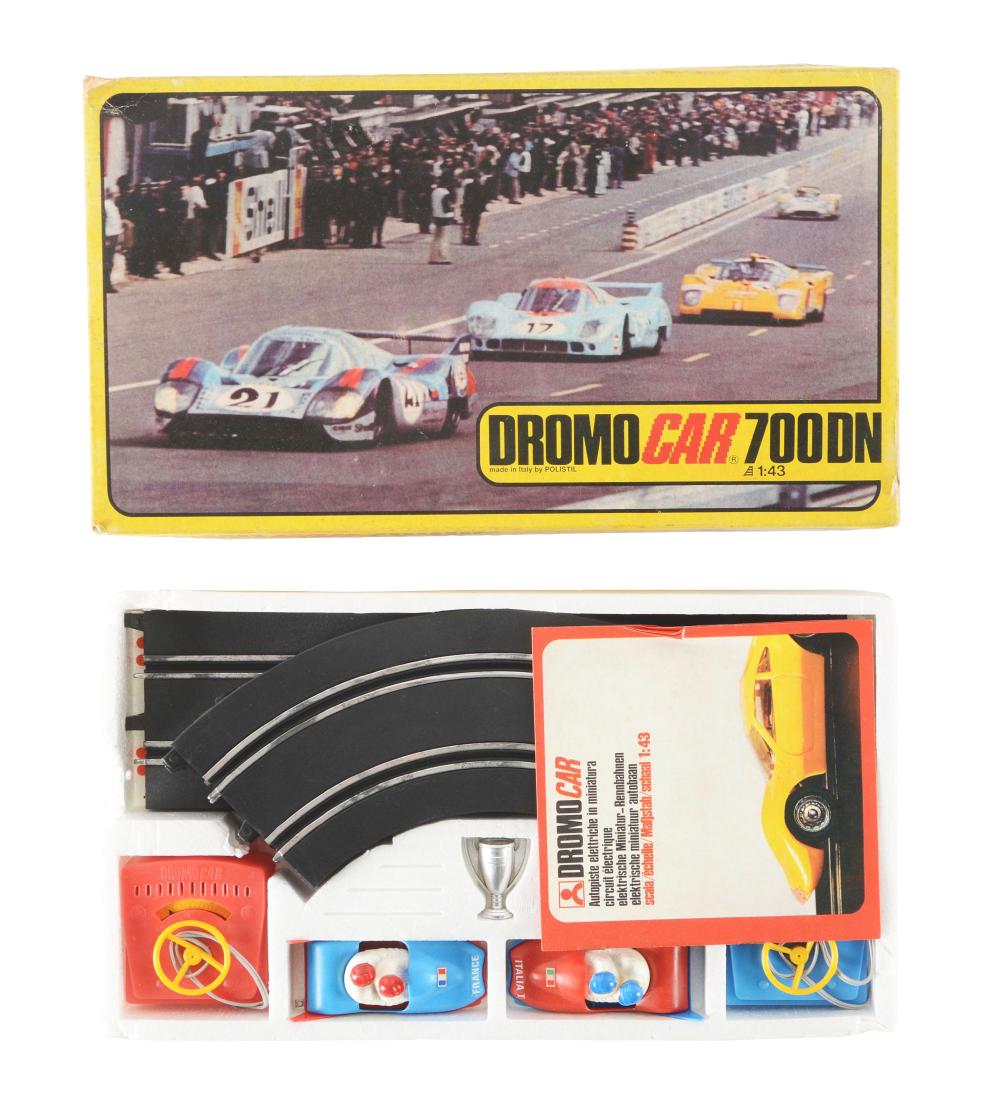 Lot of 4: Boxed Slot Car Sets. (1 of 4)