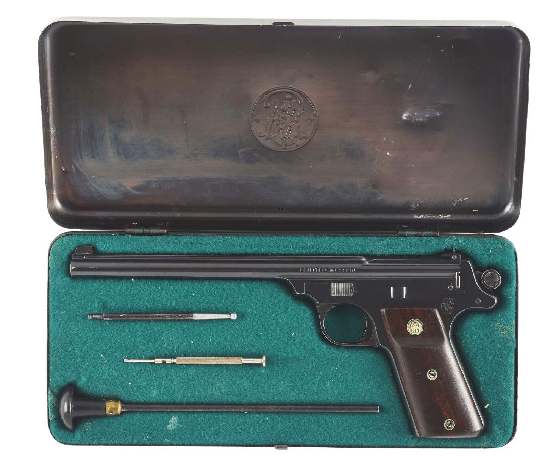 (A) FACTORY CASED SMITH AND WESSON 4TH MODEL STRAIGHT: This is a probable first year production. This model was manufactured 1925-1936. This is an original model before there were any production changes. Features a swing out barrel, single shot, high poli