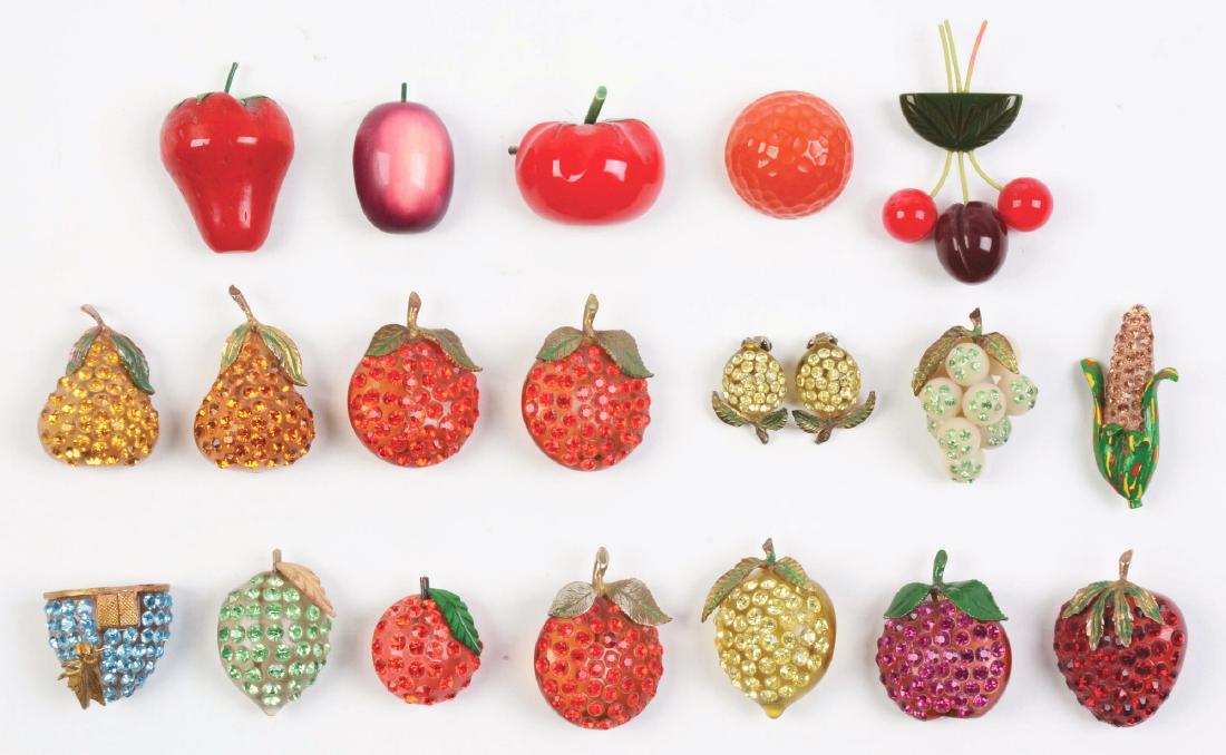 Lot of 19: Bakelite Pins & Earrings.: Large lot of pins and earrings. Condition: (Excellent). Dimensions: Largest: 2 - 3/4" x 1 - 3/4".