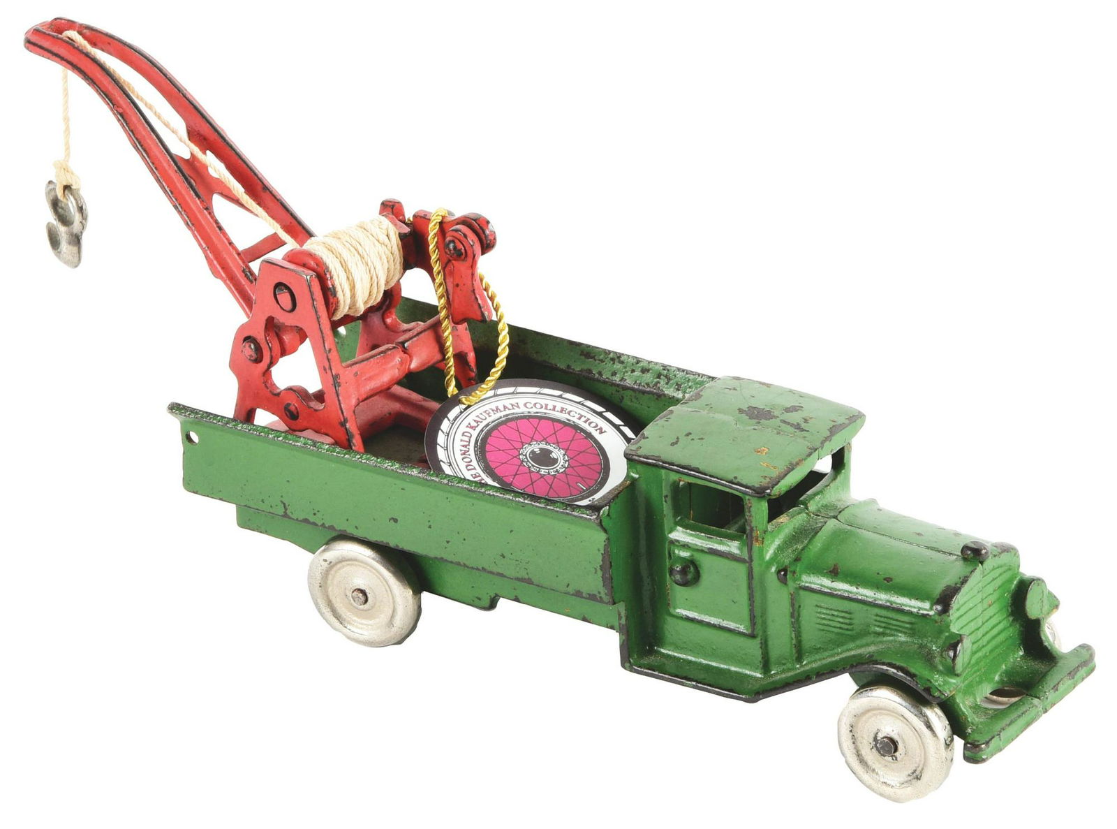Vindex Cast-Iron Tow Truck. (1 of 2)