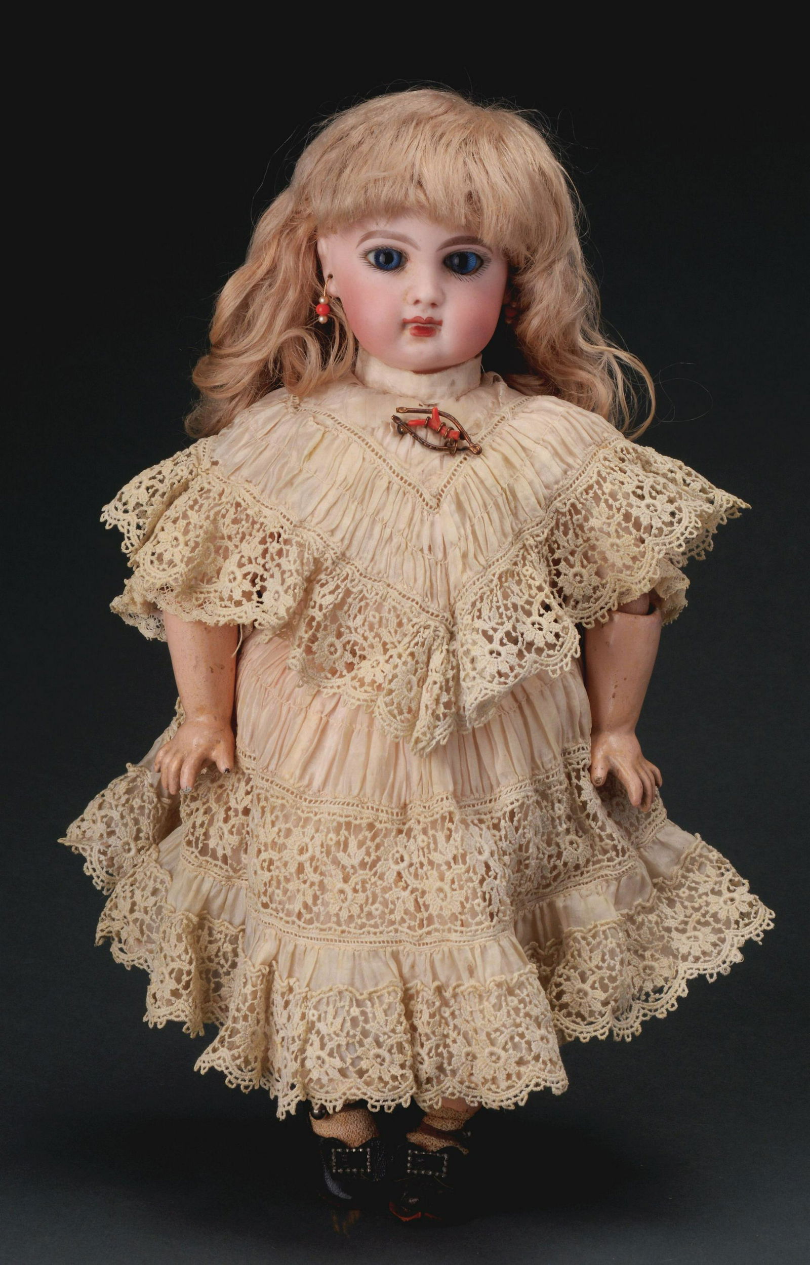 Attractive EJ Bebe. (1 of 2)