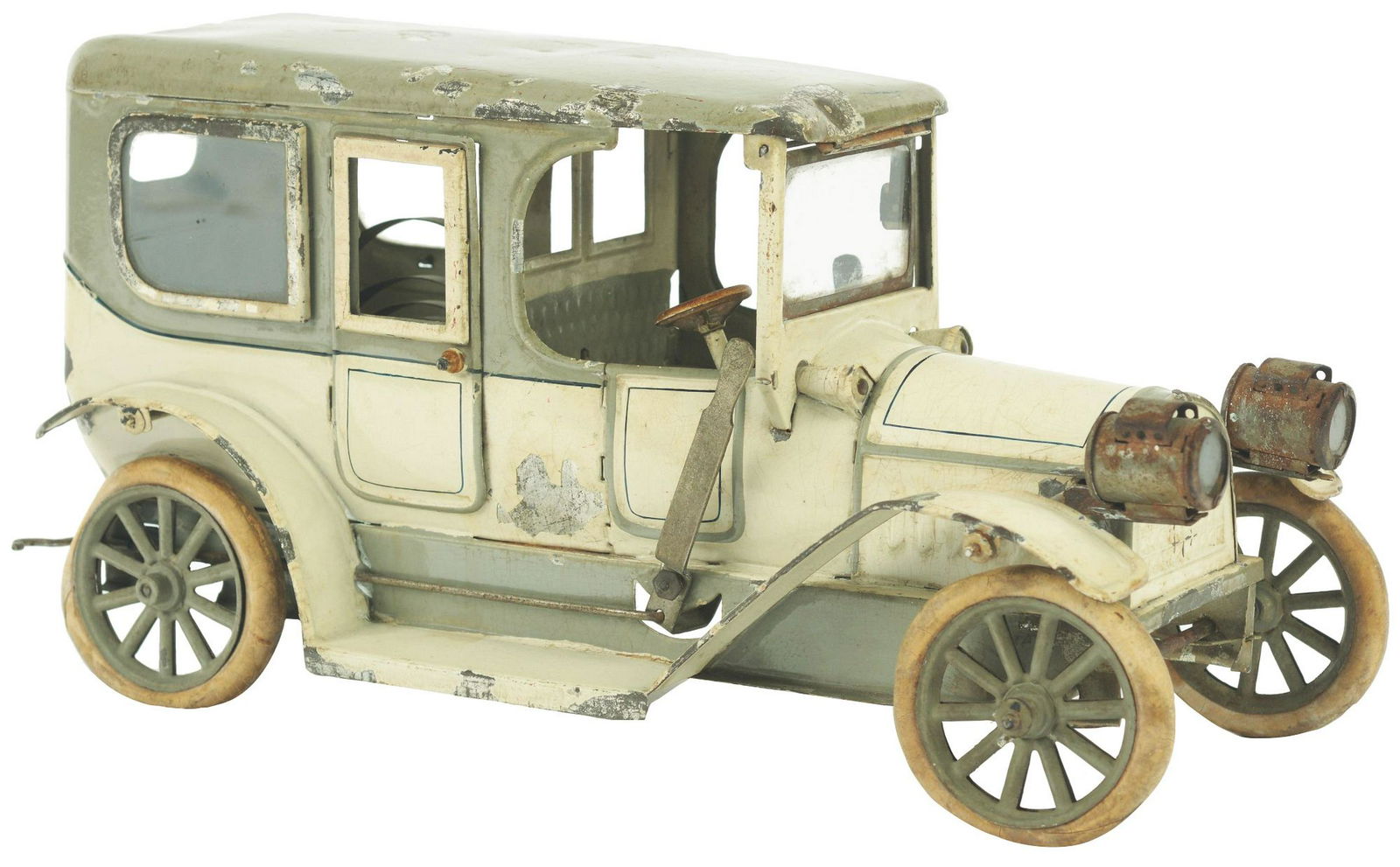 German Carrette Clockwork Automobile, Sedan Version. (1 of 3)