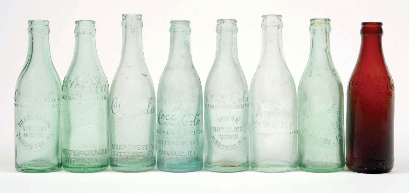 LOT OF 8: ILLINOIS COCA-COLA BOTTLES. (1 of 1)