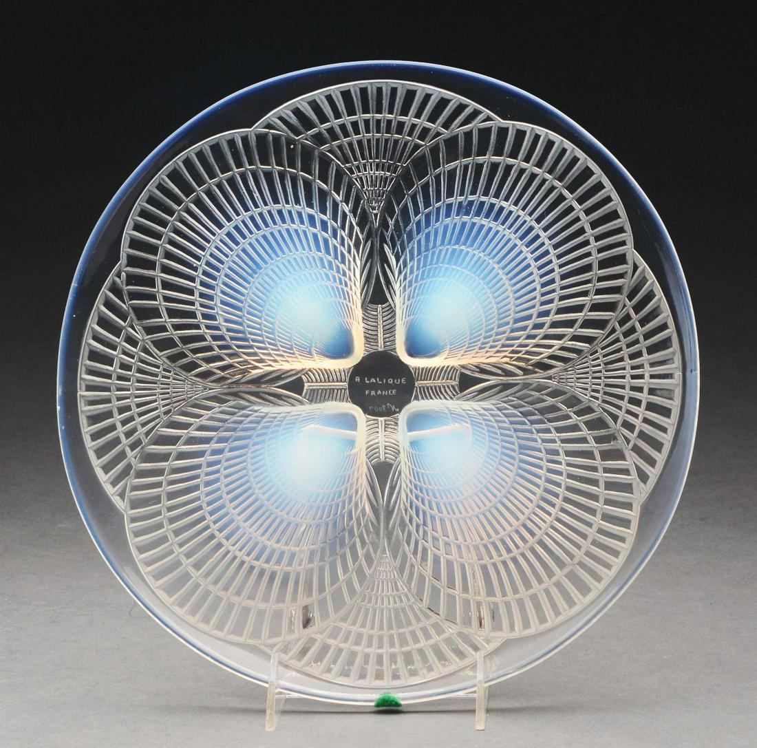 R LALIQUE COQUILLES PLATE. (1 of 3)