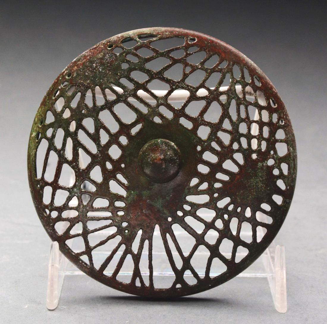 TIFFANY STUDIOS PINE NEEDLE HEAT CAP. (1 of 2)