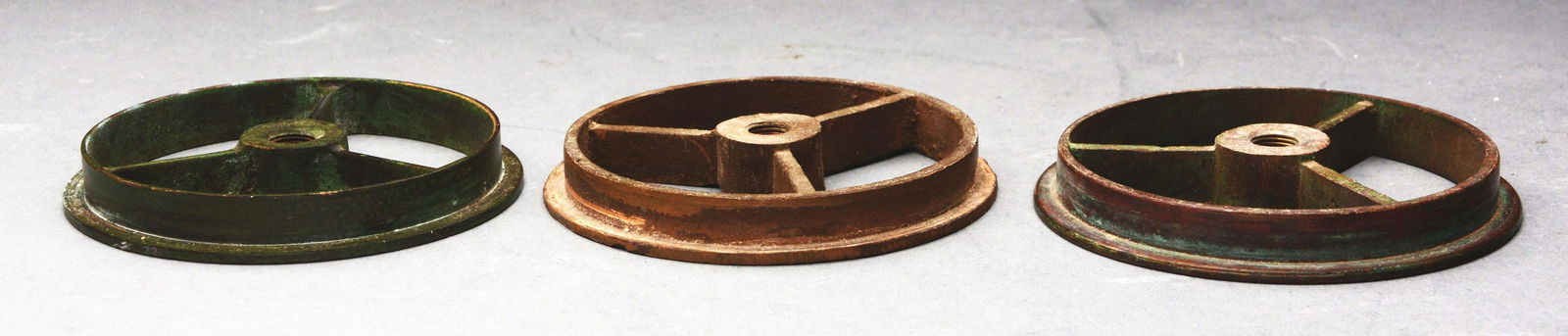 LOT OF 3: TIFFANY STUDIOS SHADE RINGS. (1 of 2)