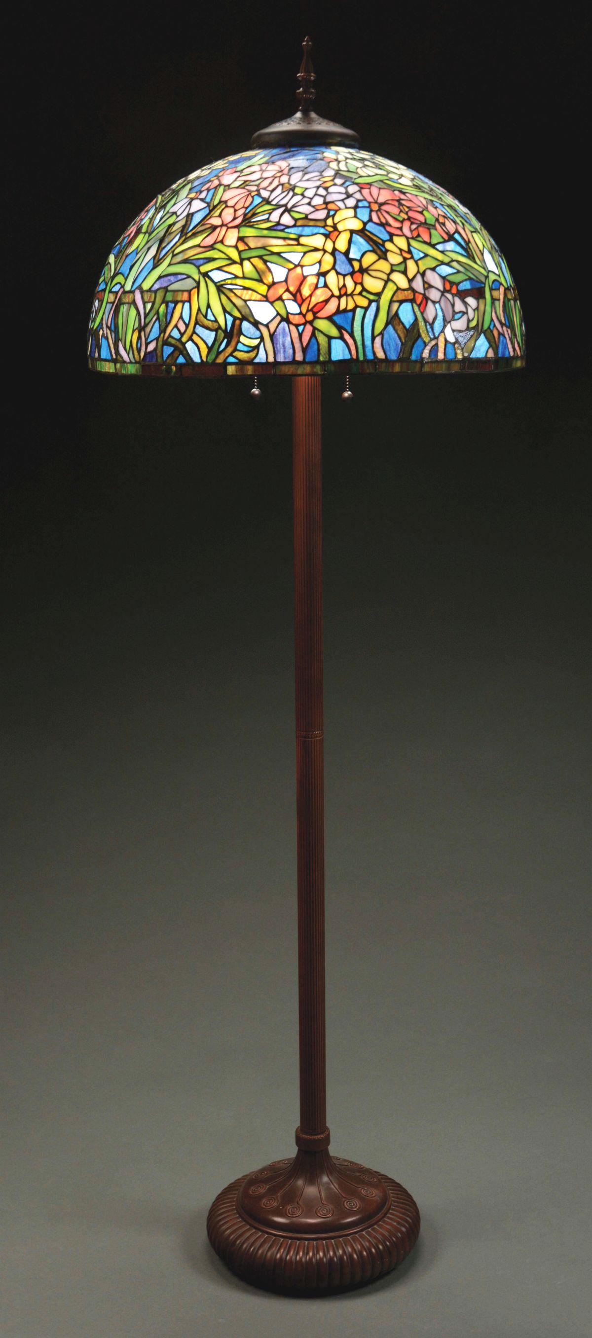 CONTEMPORARY LEADED GLASS FLOOR LAMP. (1 of 8)