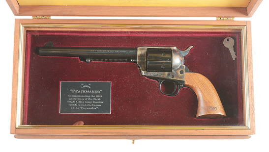 (M) COLT SINGLE ACTION ARMY REVOLVER 1873 PEACEMAKER: Manufactured in 1973 to commemorate the 100 year anniversary of the Colt Single Action Army. The "Peacemaker Centennial" closely replicates a U.S Cavalry issued revolver. Blackpowder frame with case