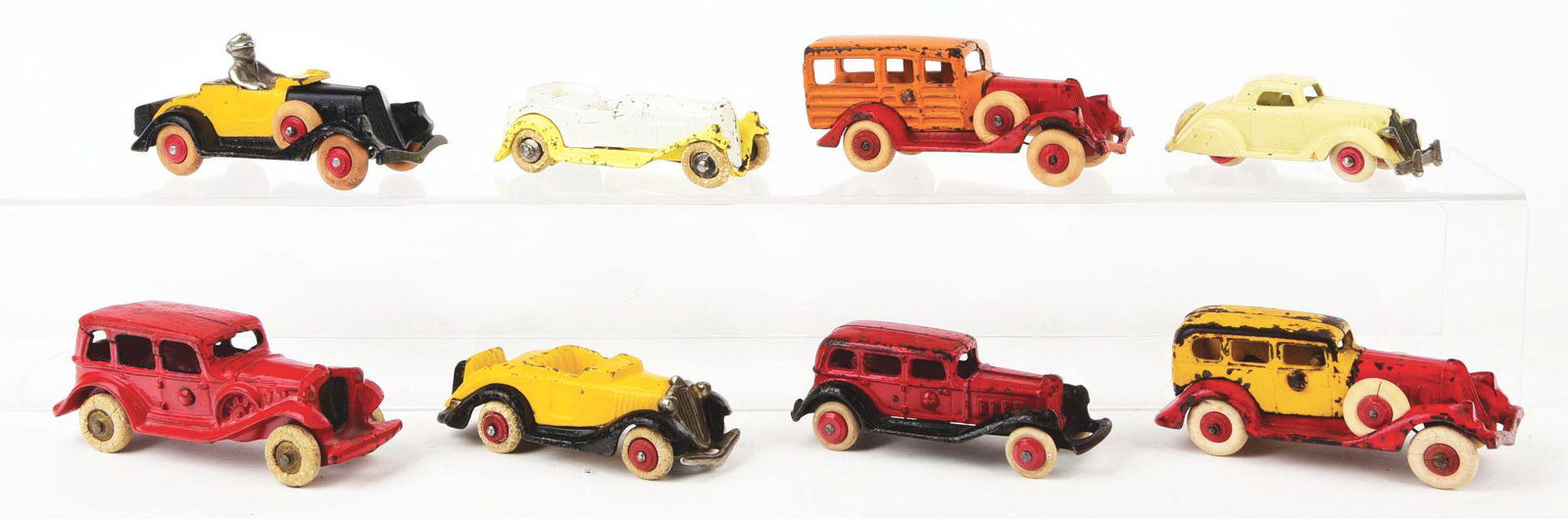 LOT OF 8: VARIOUS CAST-IRON AMERICAN MADE AUTOMOBILES. (1 of 2)
