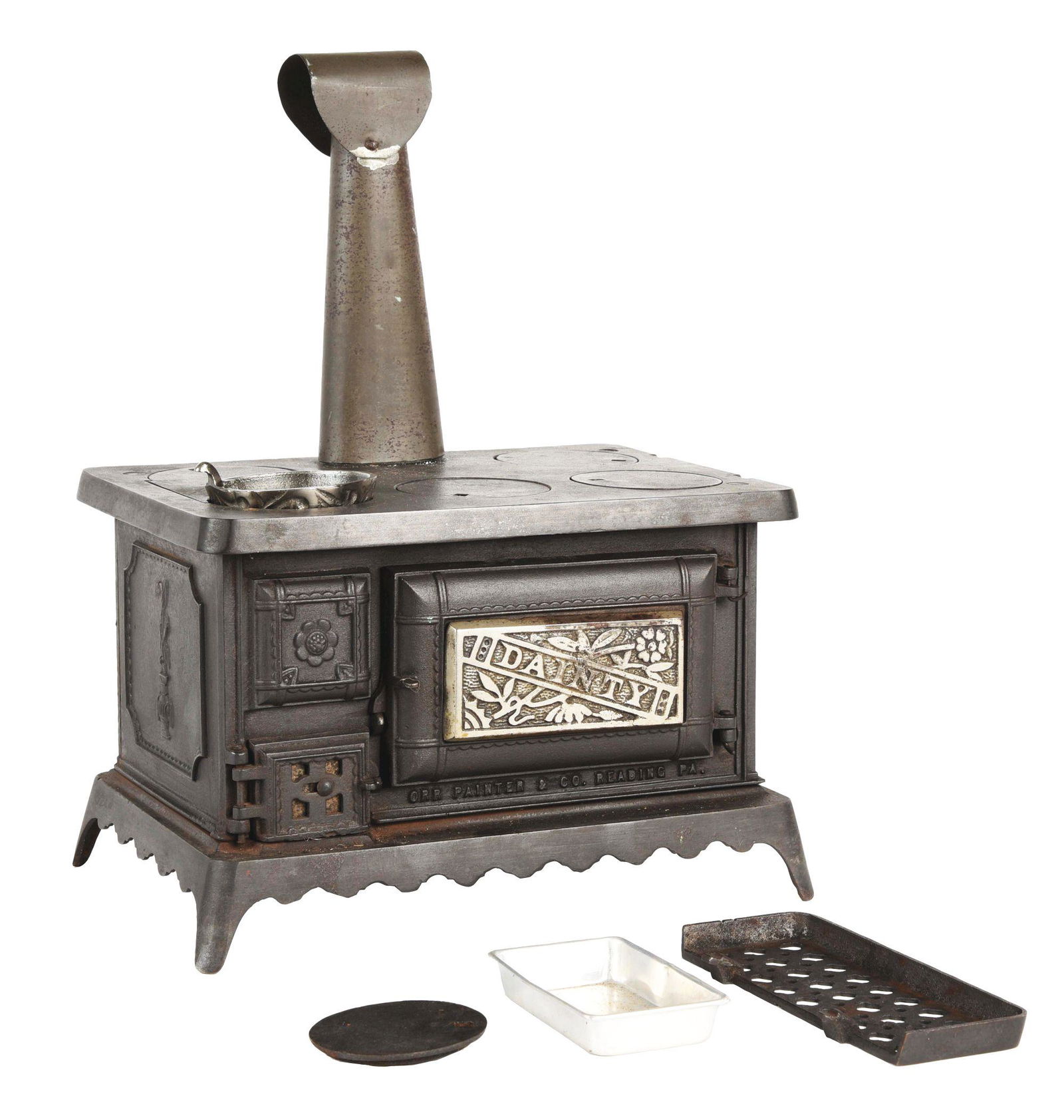 CAST-IRON MEDIUM SIZE DAINTY CHILDREN'S STOVE. (1 of 7)