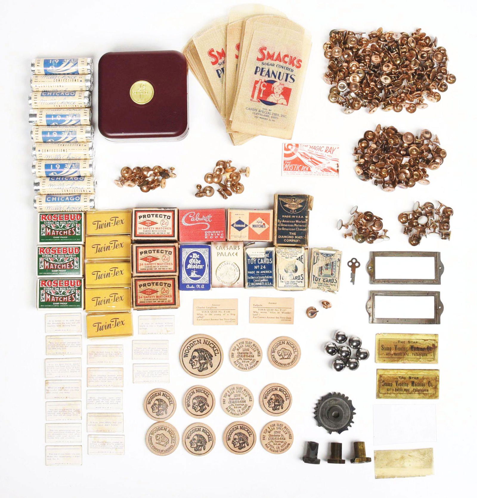 LARGE LOT OF MISCELLANEOUS COIN-OPERATED MACHINE (1 of 6)