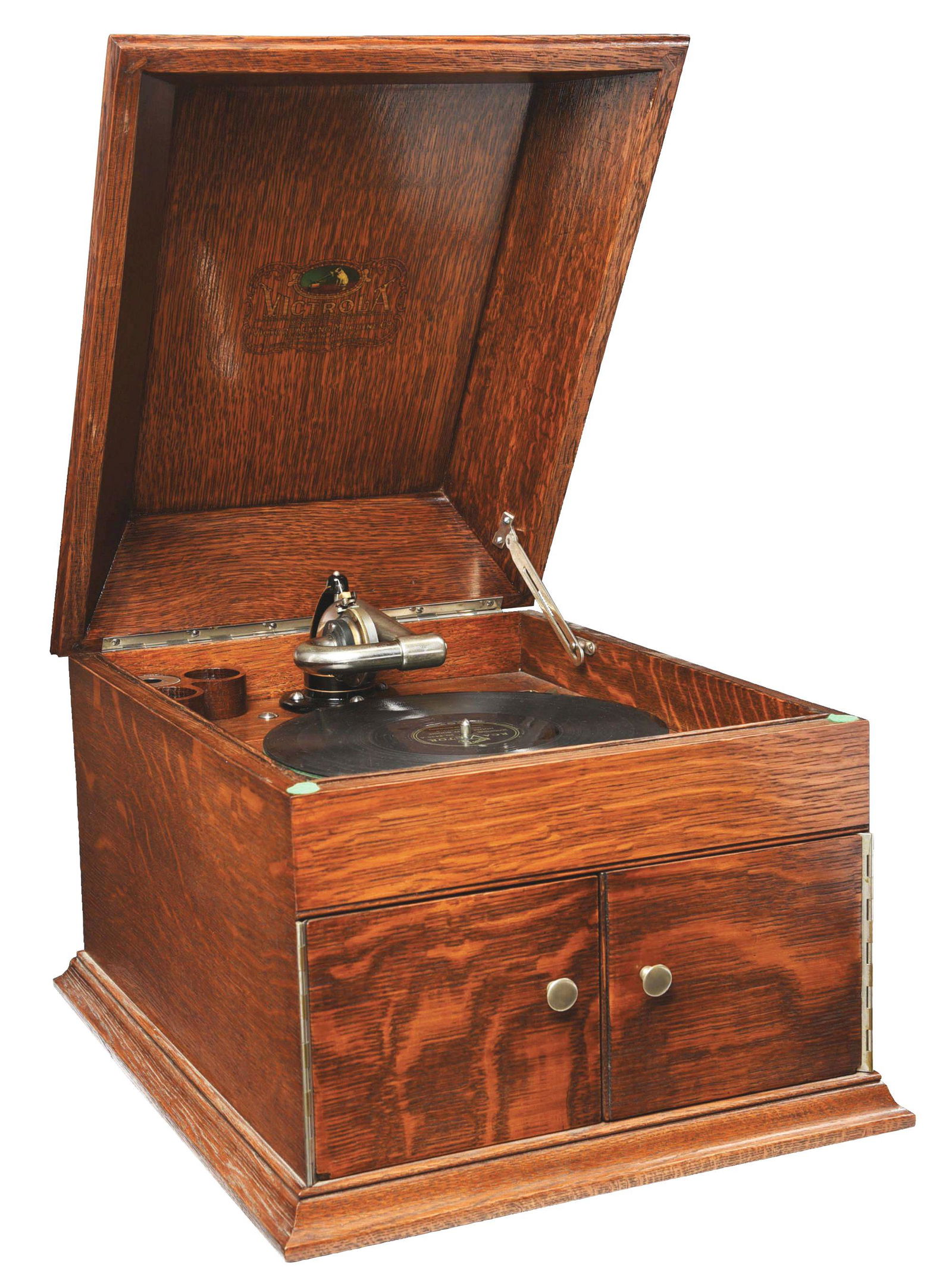 VICTOR MODEL VIIIA TABLETOP PHONOGRAPH.: This is a Victor Model VIIIA serial No. 99509 tabletop record player in very good condition. The oak case shows an older refreshing, the mechanism is smooth and the reproducer is producing a loud soun