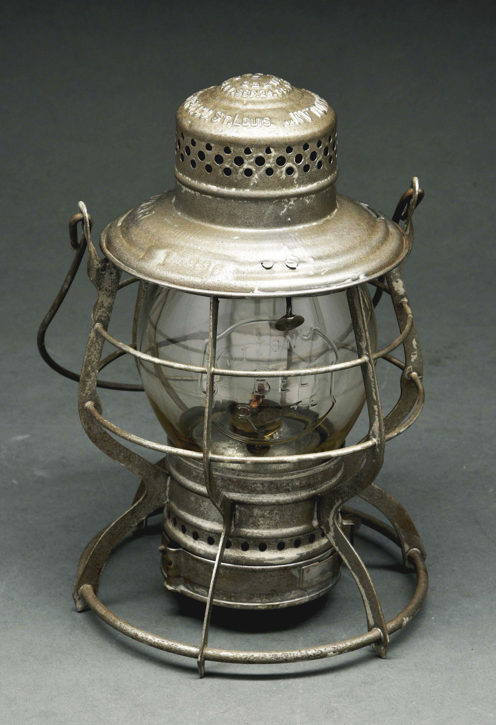 STL.S.W.R.R. "COTTON BELT" HANDLAN BUCK "THE HANDLAN": This is the double guard "The Handlan" steel guard 1889 patent model, made for the Cotton Belt Route. The frame is tight and straight with only minor pitting. The fount fits snugly, is correct for thi