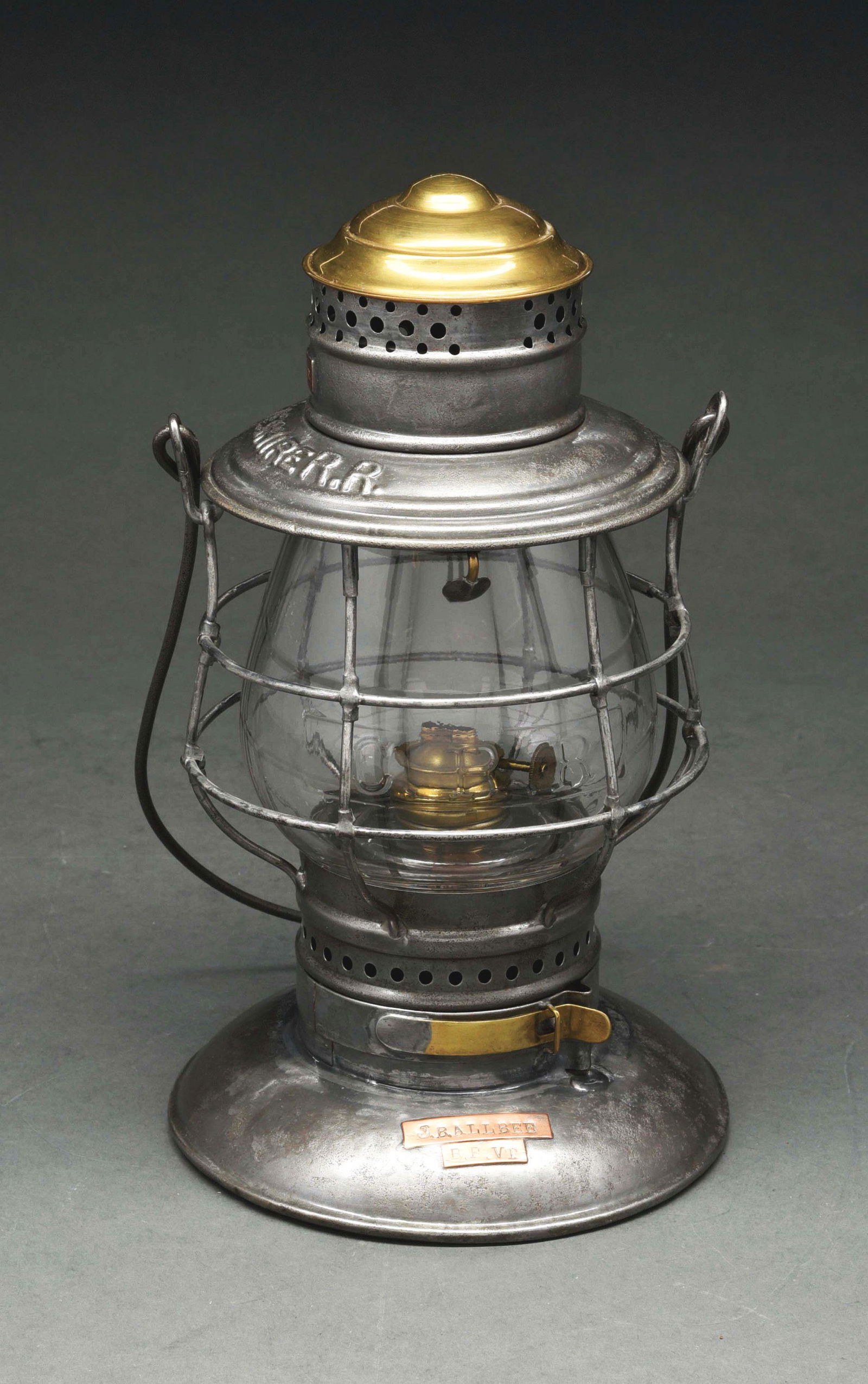 CHESHIRE R.R. ADAMS & WESTLAKE BRASS TOP BELLBOTTOM: A real nice double guard A&W example in the New England configuration. The base has brakeman's ("ice") spikes and a glass fount with functioning No. 1 ratchet burner. Real nice additions to this lante