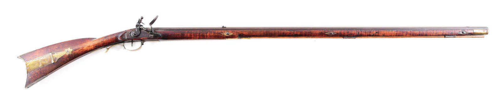 (A) LEHIGH COUNTY FLINTLOCK KENTUCKY RIFLE.: Flint lock unsigned Kentucky style rifle with traits of Lehigh County, Pennsylvania made circa 1820. Rifled octagonal smoothbore barrel with blade front sight with Lehigh style 2 line marks in front o