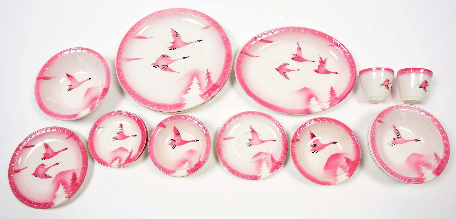 LOT OF MILWAUKEE ROAD "TRAVELER" CHINA PIECES. (1 of 6)