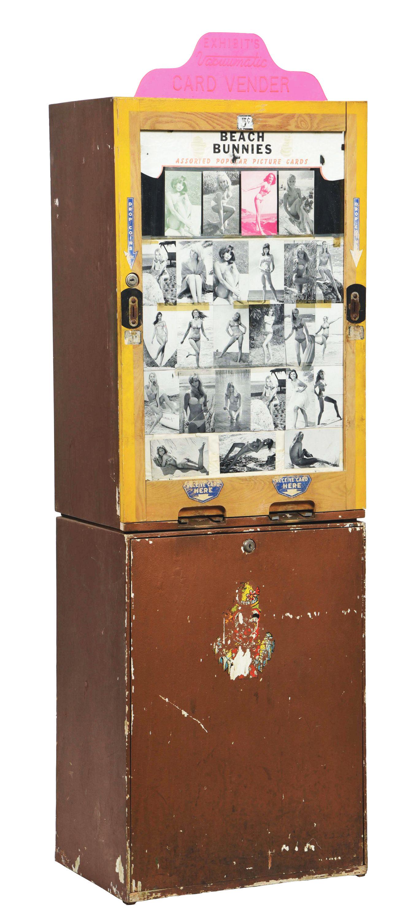 5¢ EXHIBIT SUPPLY BEACH BUNNIES CARD VENDOR. (1 of 8)