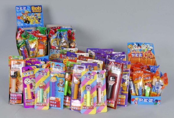 Large Lot of Pez Dispensers.: Description Most in package. Condition (Mint).
