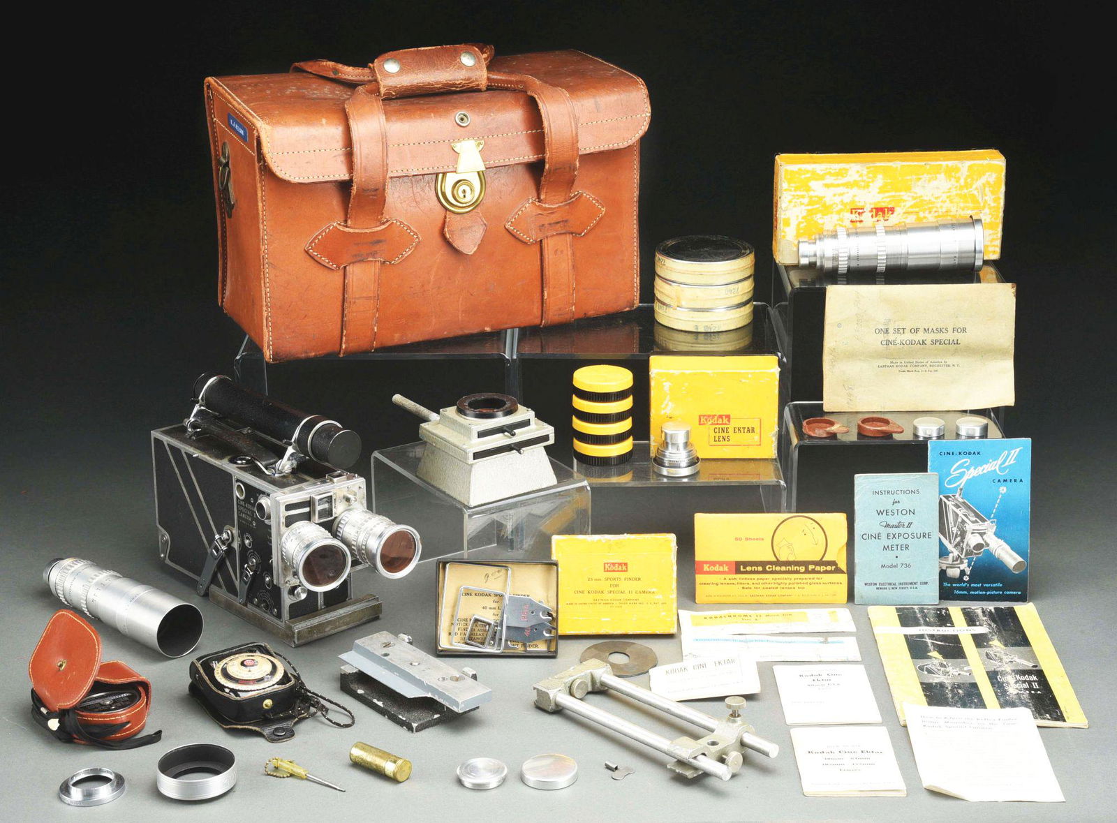 CINE-KODAK SPECIAL II CAMERA WITH 5 LENSES AND: Cine Kodak Special II very good cosmetic condition with minor wear to the exterior. Working condition unknown. Kodak Cine Ektar 152mm f4 lens in excellent condition, no haze fungus or scratches only m