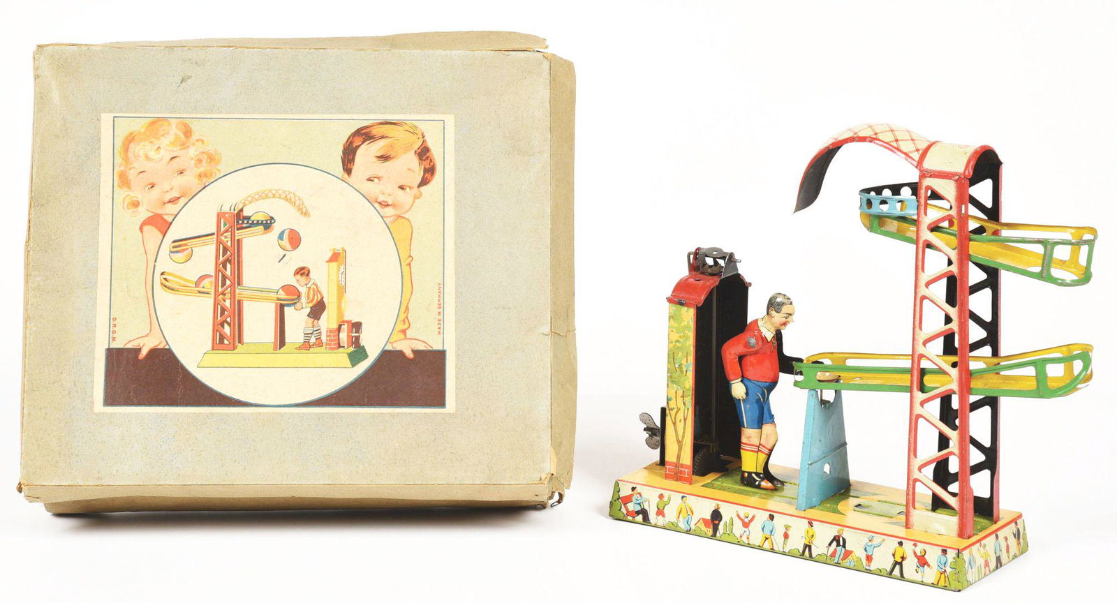 GERMAN GELY TIN LITHO WIND-UP ENGLISH FOOTBALL TOY. (1 of 3)